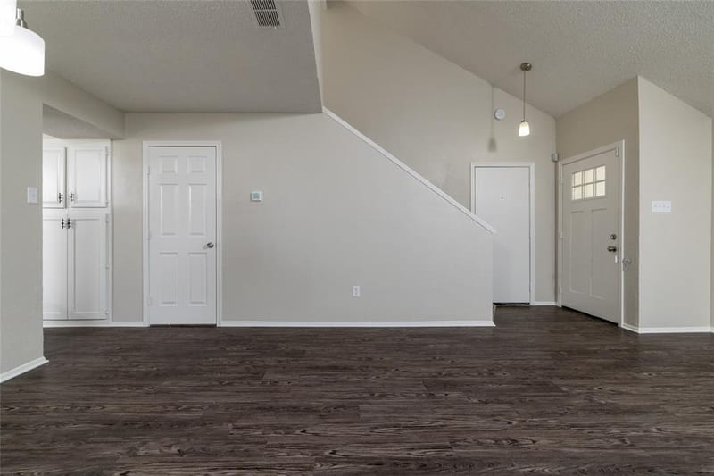 3615 Ravenhill Lane, Arlington TX 76016 - Photo 10