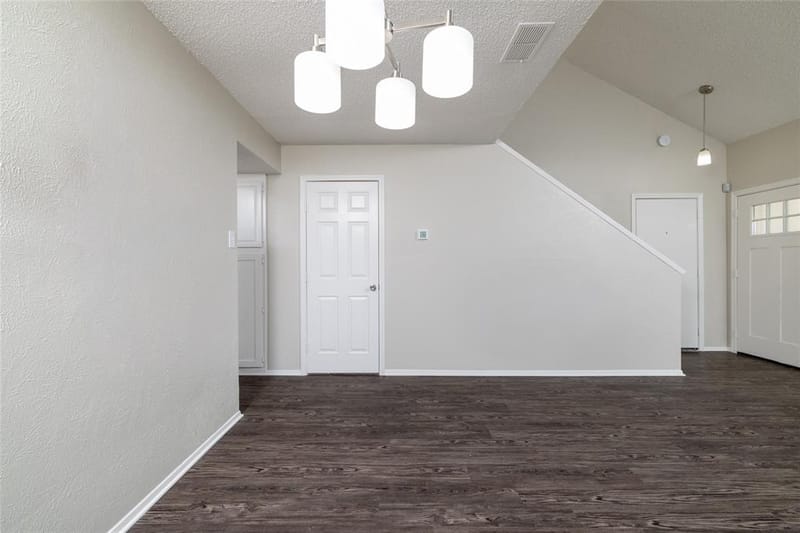 3615 Ravenhill Lane, Arlington TX 76016 - Photo 15