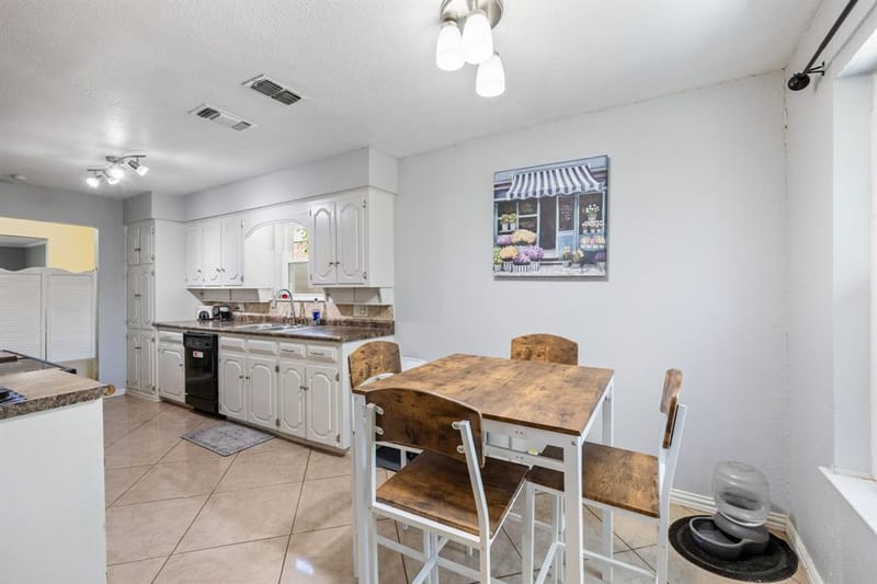 4825 Barnett Street, Fort Worth TX 76103 - Photo 12
