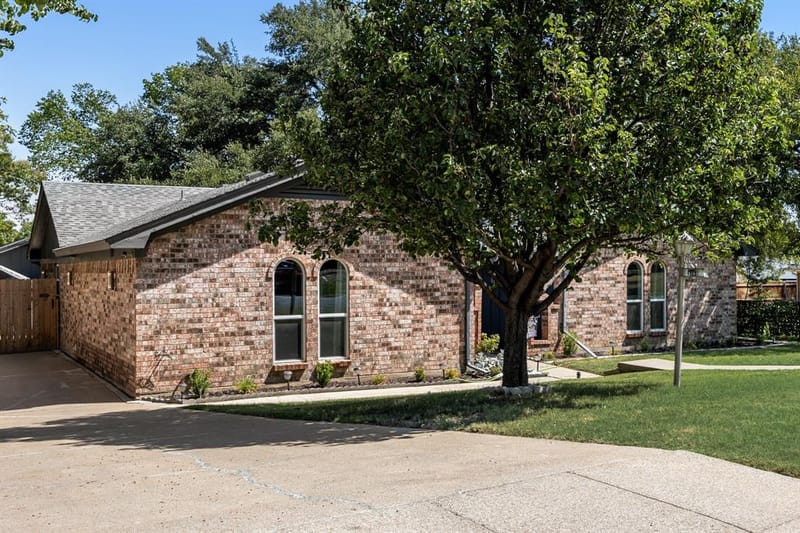 4825 Barnett Street, Fort Worth TX 76103 - Photo 4