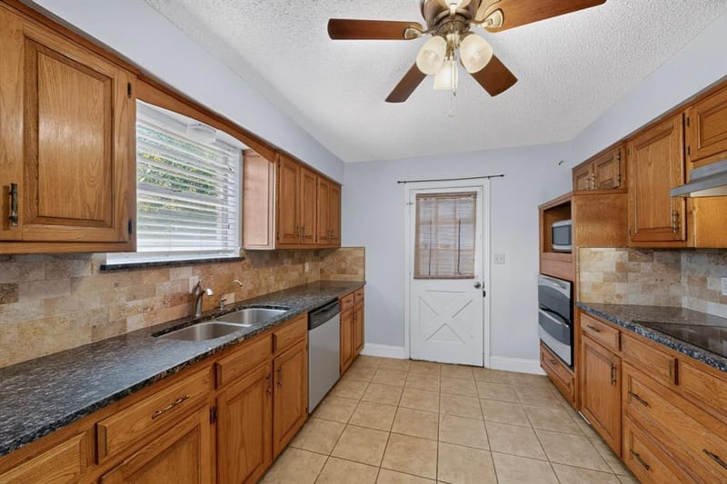 1003 Candlewood Drive, Allen TX 75002 - Photo 10