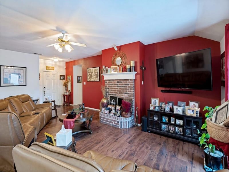1413 Mockingbird Lane, DeSoto TX 75115 - Photo 4