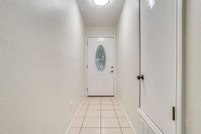 6411 Brooklawn Drive, Arlington TX 76018 - Photo 3