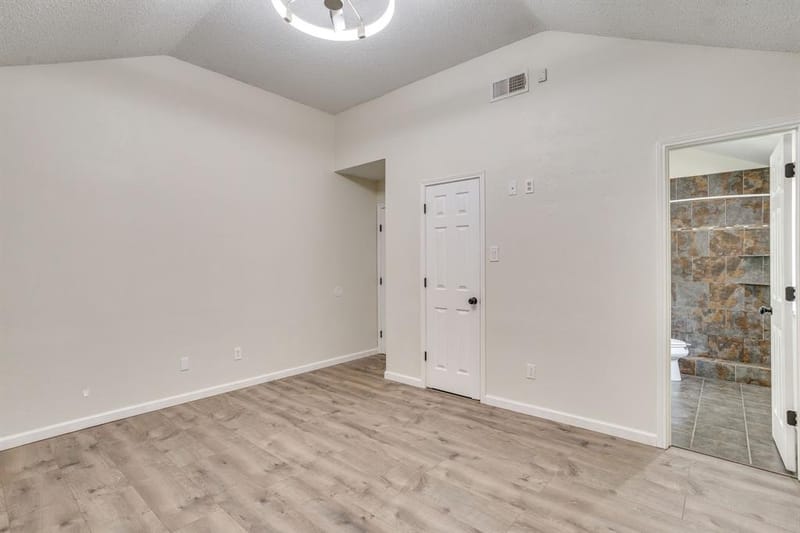 6411 Brooklawn Drive, Arlington TX 76018 - Photo 20