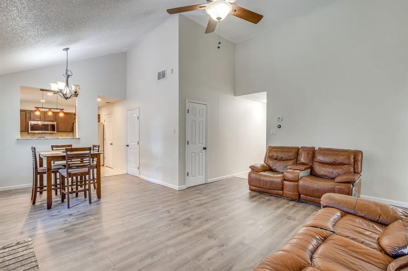 6411 Brooklawn Drive, Arlington TX 76018 - Photo 9