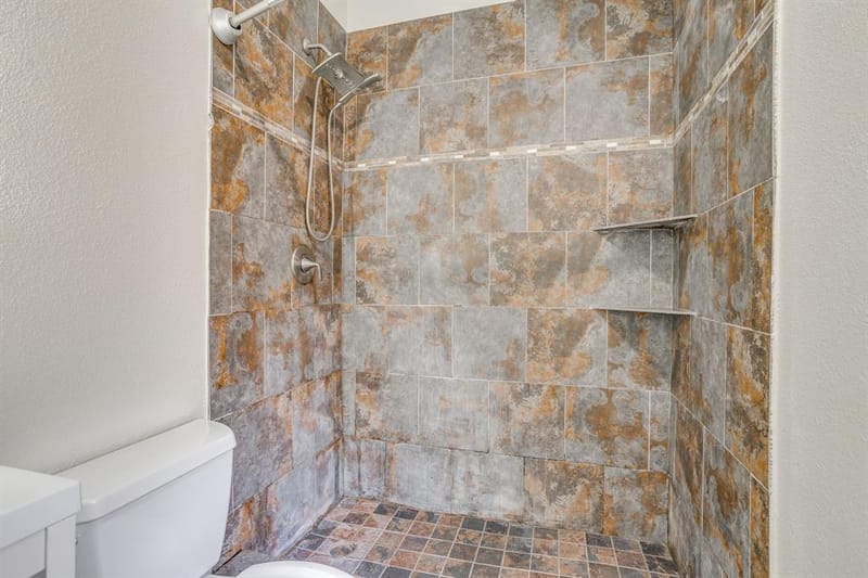 6411 Brooklawn Drive, Arlington TX 76018 - Photo 24