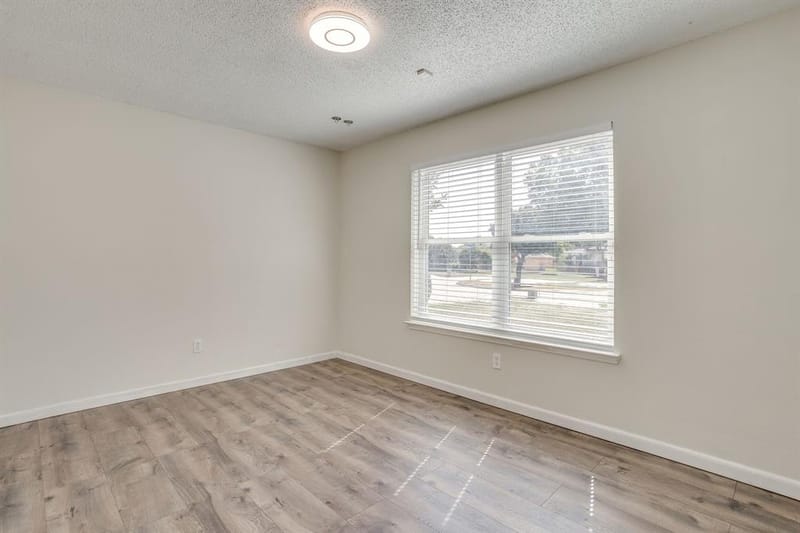 6411 Brooklawn Drive, Arlington TX 76018 - Photo 34