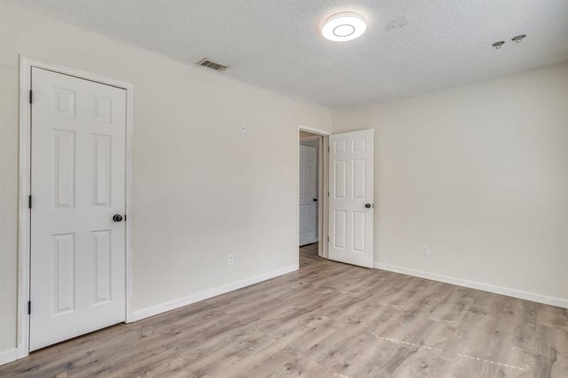 6411 Brooklawn Drive, Arlington TX 76018 - Photo 33