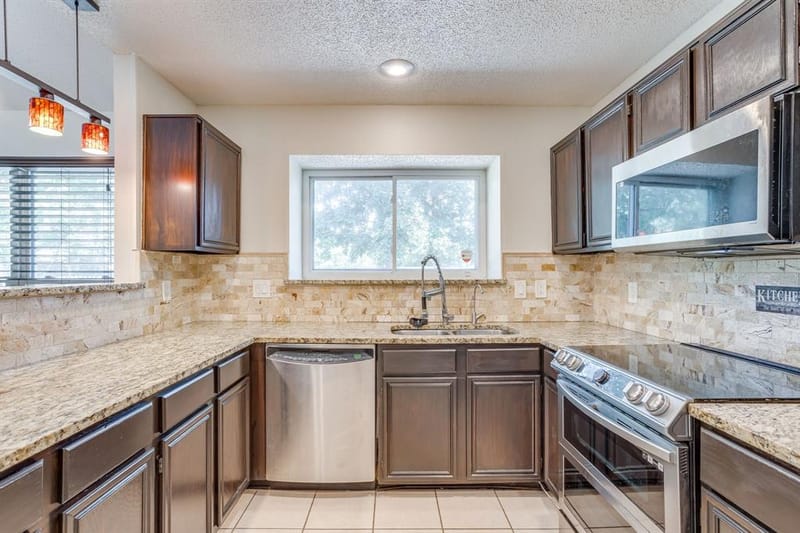 6411 Brooklawn Drive, Arlington TX 76018 - Photo 14