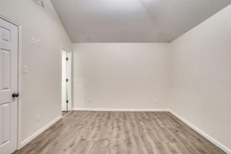 6411 Brooklawn Drive, Arlington TX 76018 - Photo 18