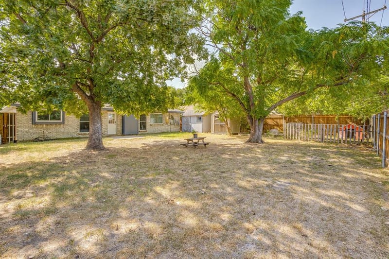 6411 Brooklawn Drive, Arlington TX 76018 - Photo 37