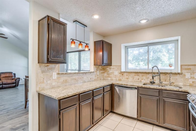 6411 Brooklawn Drive, Arlington TX 76018 - Photo 15