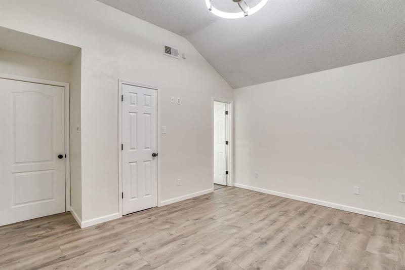 6411 Brooklawn Drive, Arlington TX 76018 - Photo 19