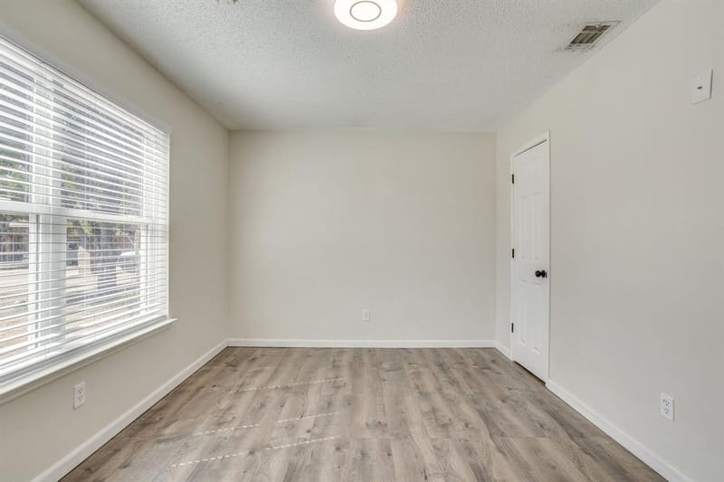 6411 Brooklawn Drive, Arlington TX 76018 - Photo 31