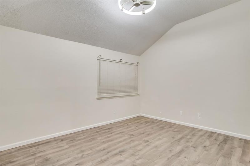 6411 Brooklawn Drive, Arlington TX 76018 - Photo 21