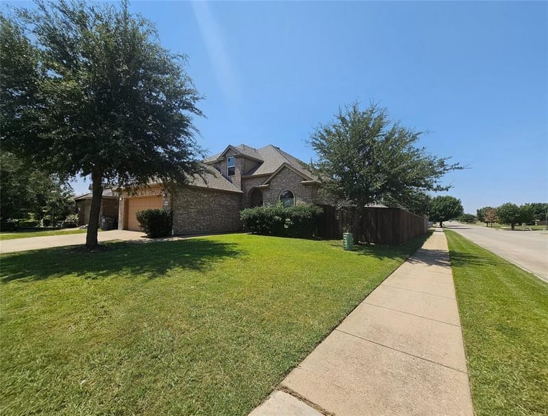 1017 Meadow Green Court, Princeton TX 75407 - Photo 6