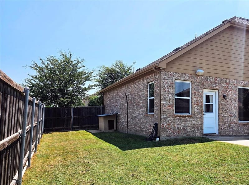 1017 Meadow Green Court, Princeton TX 75407 - Photo 7