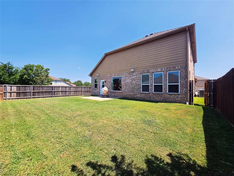1017 Meadow Green Court, Princeton TX 75407 - Photo 10