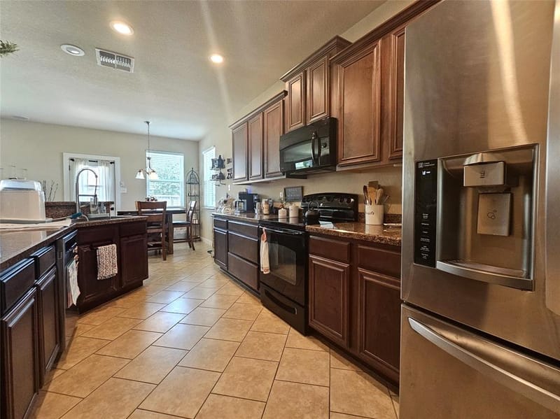 1017 Meadow Green Court, Princeton TX 75407 - Photo 19