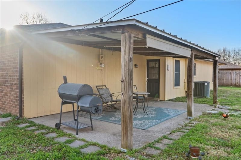 432 Post Oak Lane, Burleson TX 76028 - Photo 23