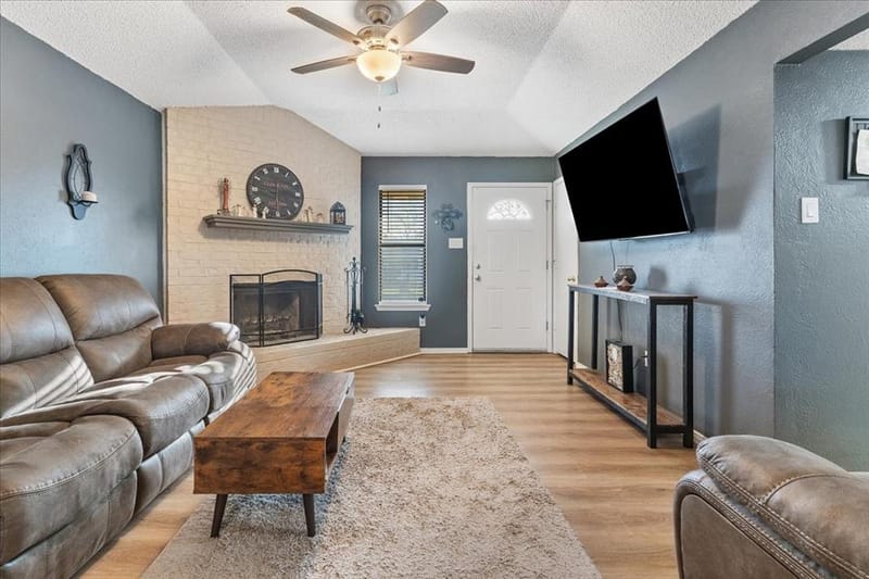 432 Post Oak Lane, Burleson TX 76028 - Photo 6