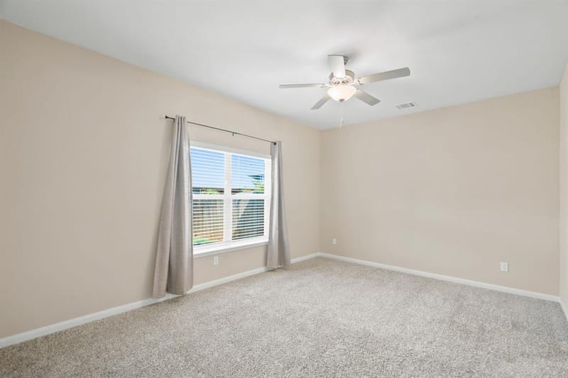 364 Ridgeland Oaks Drive, Fort Worth TX 76120 - Photo 17