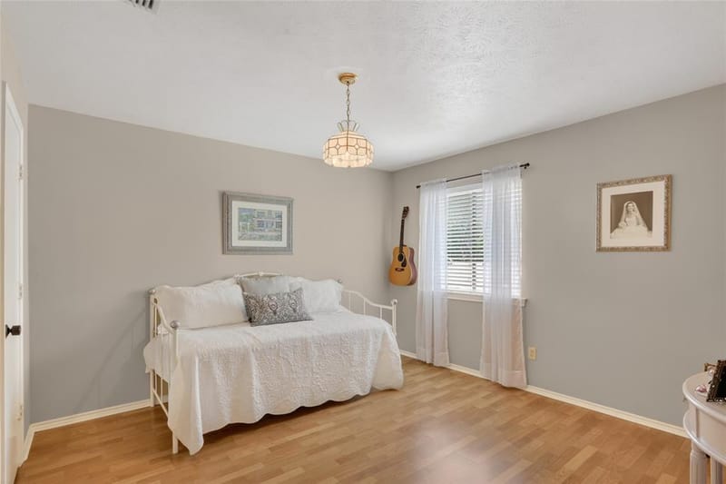 8261 Club Meadows Drive, Dallas TX 75243 - Photo 24