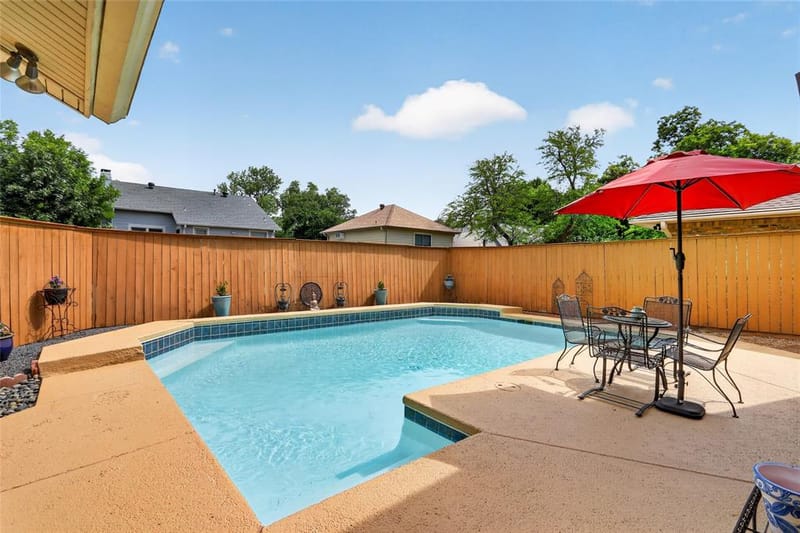 8261 Club Meadows Drive, Dallas TX 75243 - Photo 25