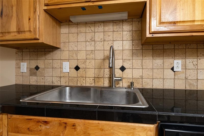 2906 Harvard Street N, Irving TX 75062 - Photo 17