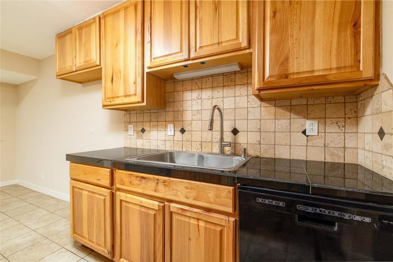 2906 Harvard Street N, Irving TX 75062 - Photo 18