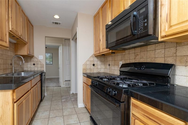 2906 Harvard Street N, Irving TX 75062 - Photo 15