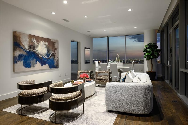 2200 Victory Avenue # 2007, Dallas TX 75219
