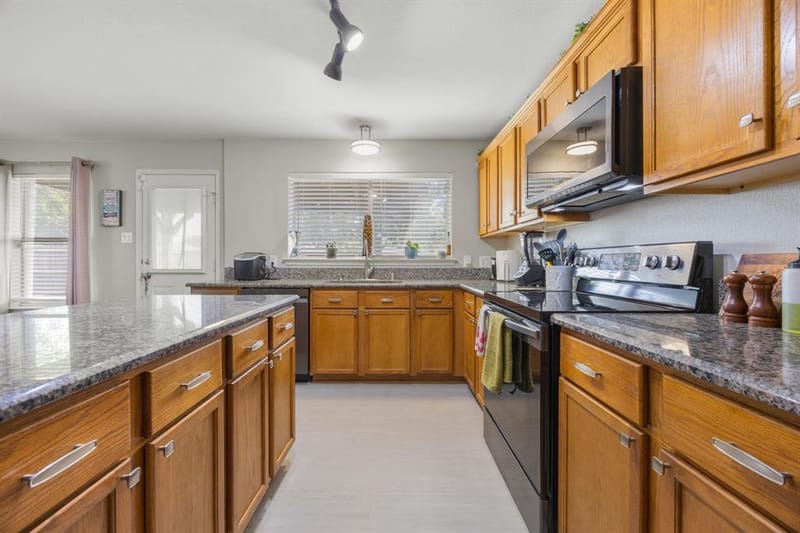 315 Highland Creek Drive, Wylie TX 75098 - Photo 10