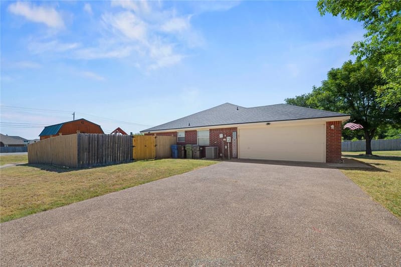 10805 Snow Pea Drive, Waco TX 76708 - Photo 3