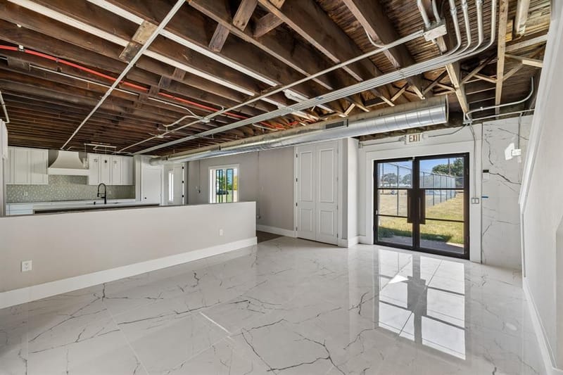 1200 E Maddox Avenue, Fort Worth TX 76104 - Photo 10