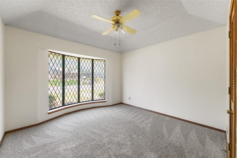 2323 Brookside Drive, Arlington TX 76012 - Photo 27