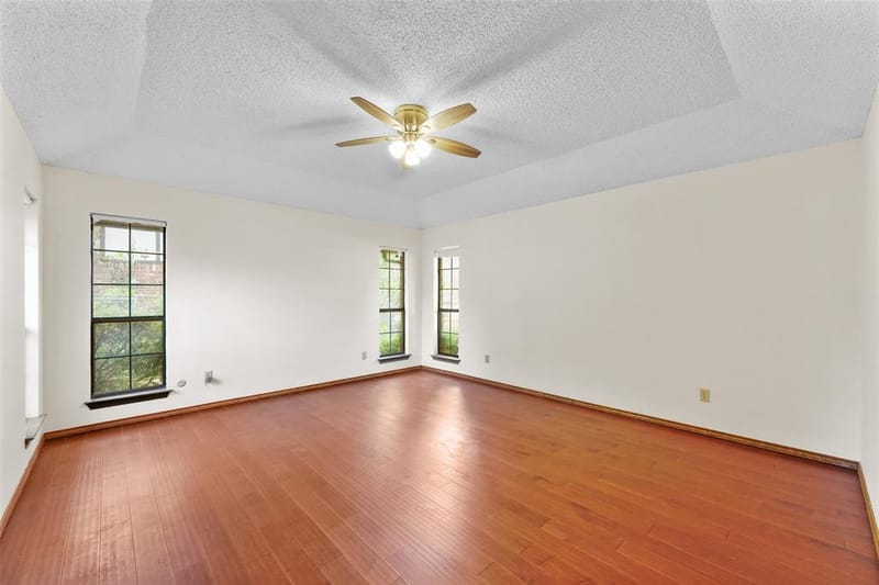 2323 Brookside Drive, Arlington TX 76012 - Photo 17