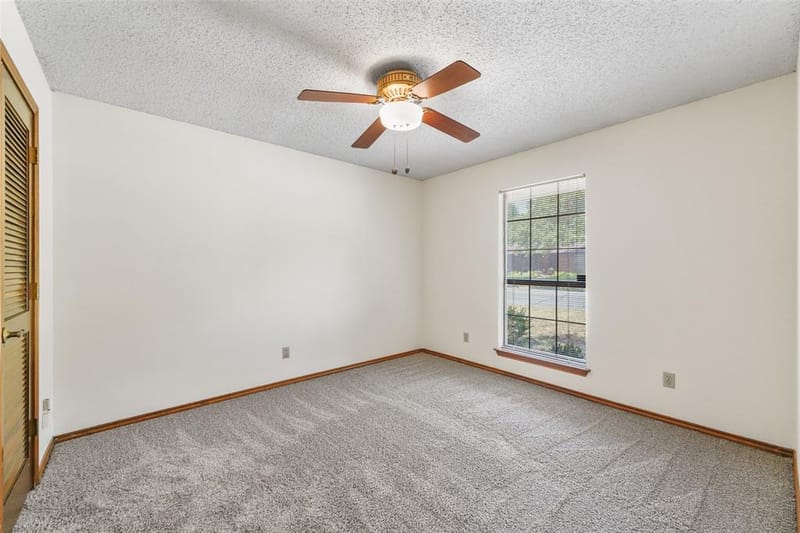 2323 Brookside Drive, Arlington TX 76012 - Photo 25