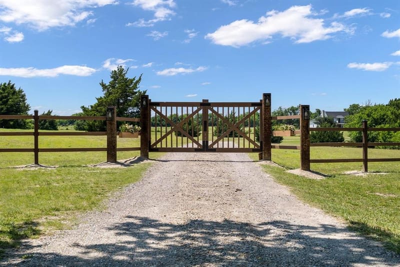 209 Mary Fitch Road, Sherman TX 75090 - Photo 6