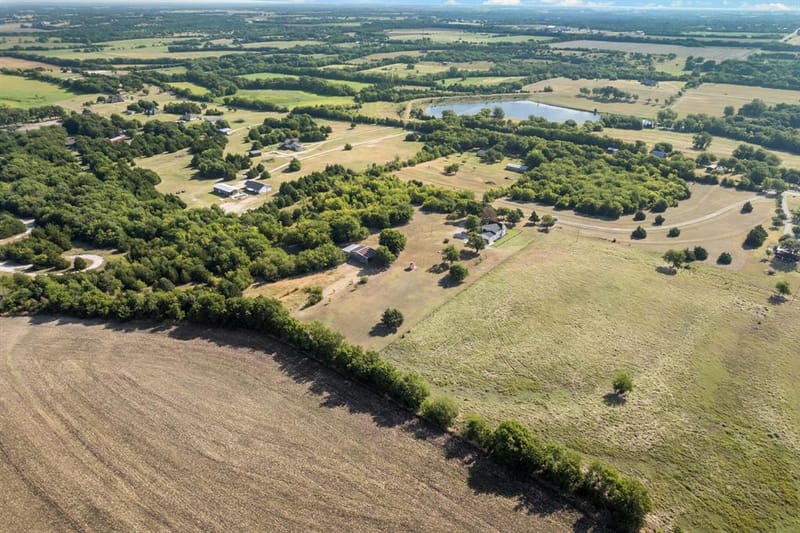209 Mary Fitch Road, Sherman TX 75090 - Photo 38