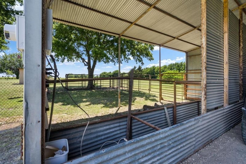 209 Mary Fitch Road, Sherman TX 75090 - Photo 37