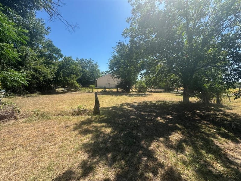 1500 E Calhoun Avenue, Waco TX 76704 - Photo 14