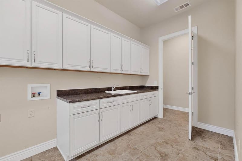 8708 Crestview Drive, Denton TX 76207 - Photo 32