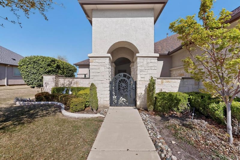 8708 Crestview Drive, Denton TX 76207 - Photo 4