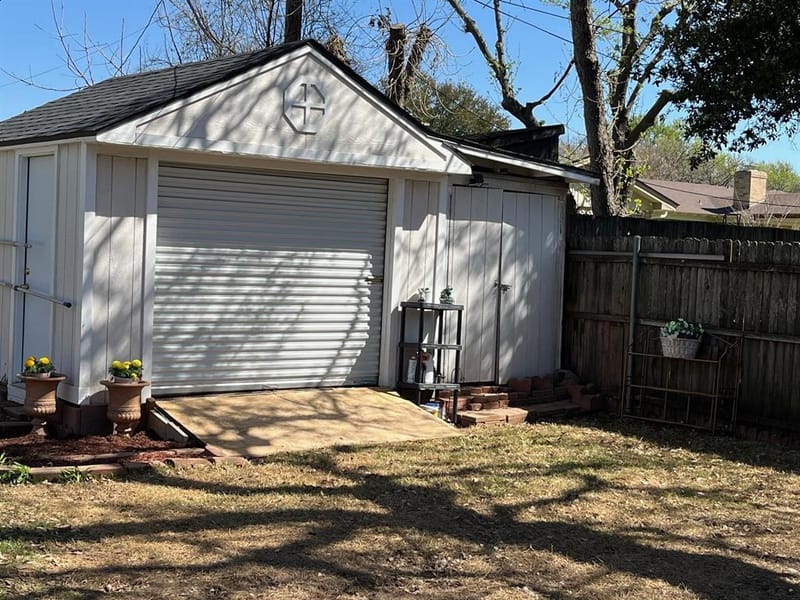 2304 Shady Brook Drive, Bedford TX 76021 - Photo 26