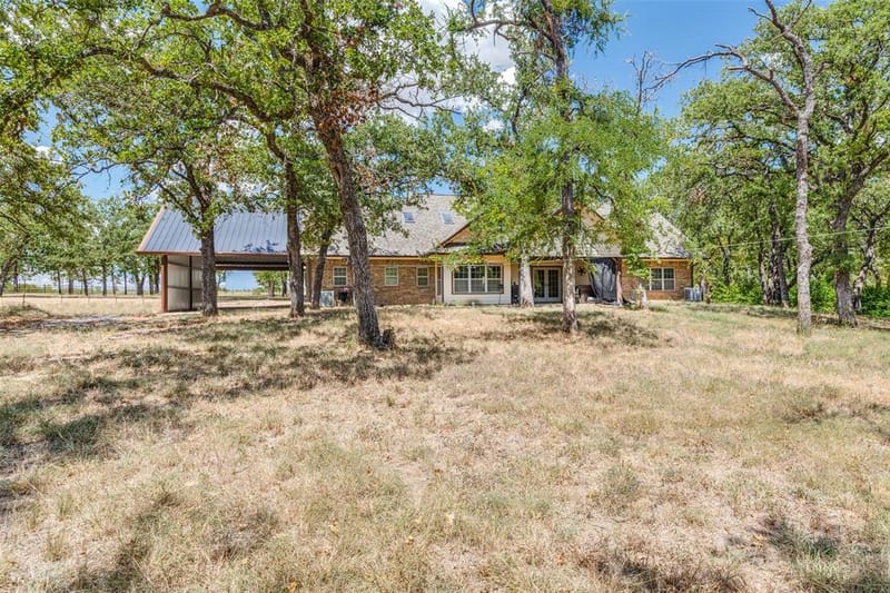2865 J E Woody Road, Springtown TX 76082 - Photo 23