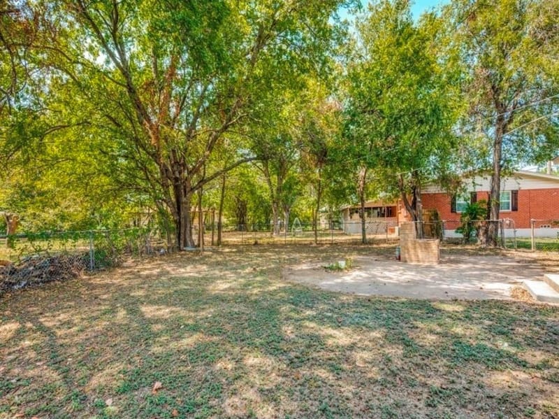 1208 Savage Drive, Fort Worth TX 76134 - Photo 14