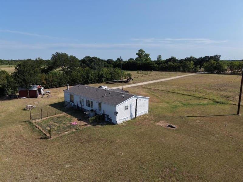 676 Homer Young, Axtell TX 76624 - Photo 2
