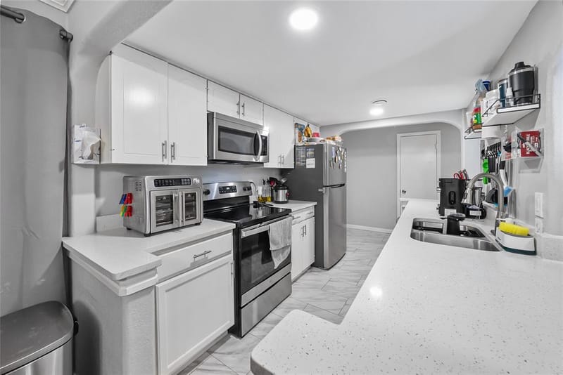 552 E Avenue J # D, Grand Prairie TX 75050 - Photo 9