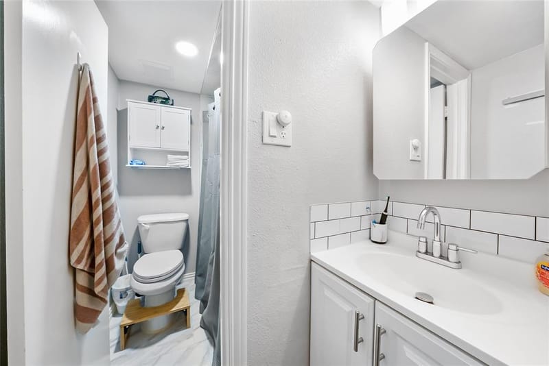 552 E Avenue J # D, Grand Prairie TX 75050 - Photo 14